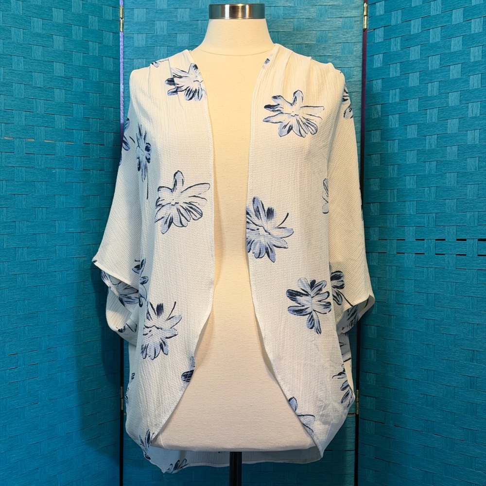 Kimono Style Open Batwing Cardigan White Blue Floral